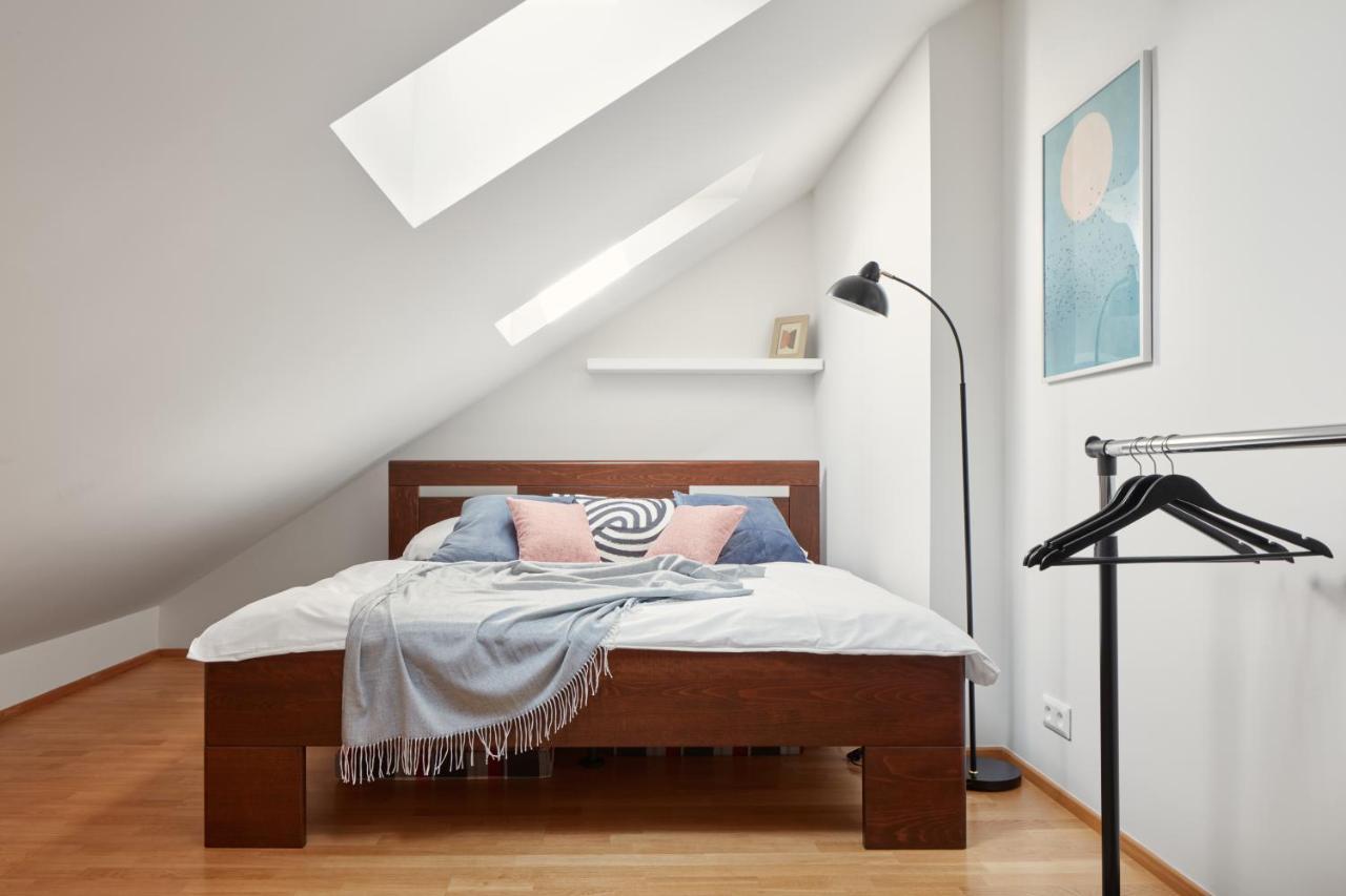 Bright Apartment In New Town By Prague Days Praga Exterior foto
