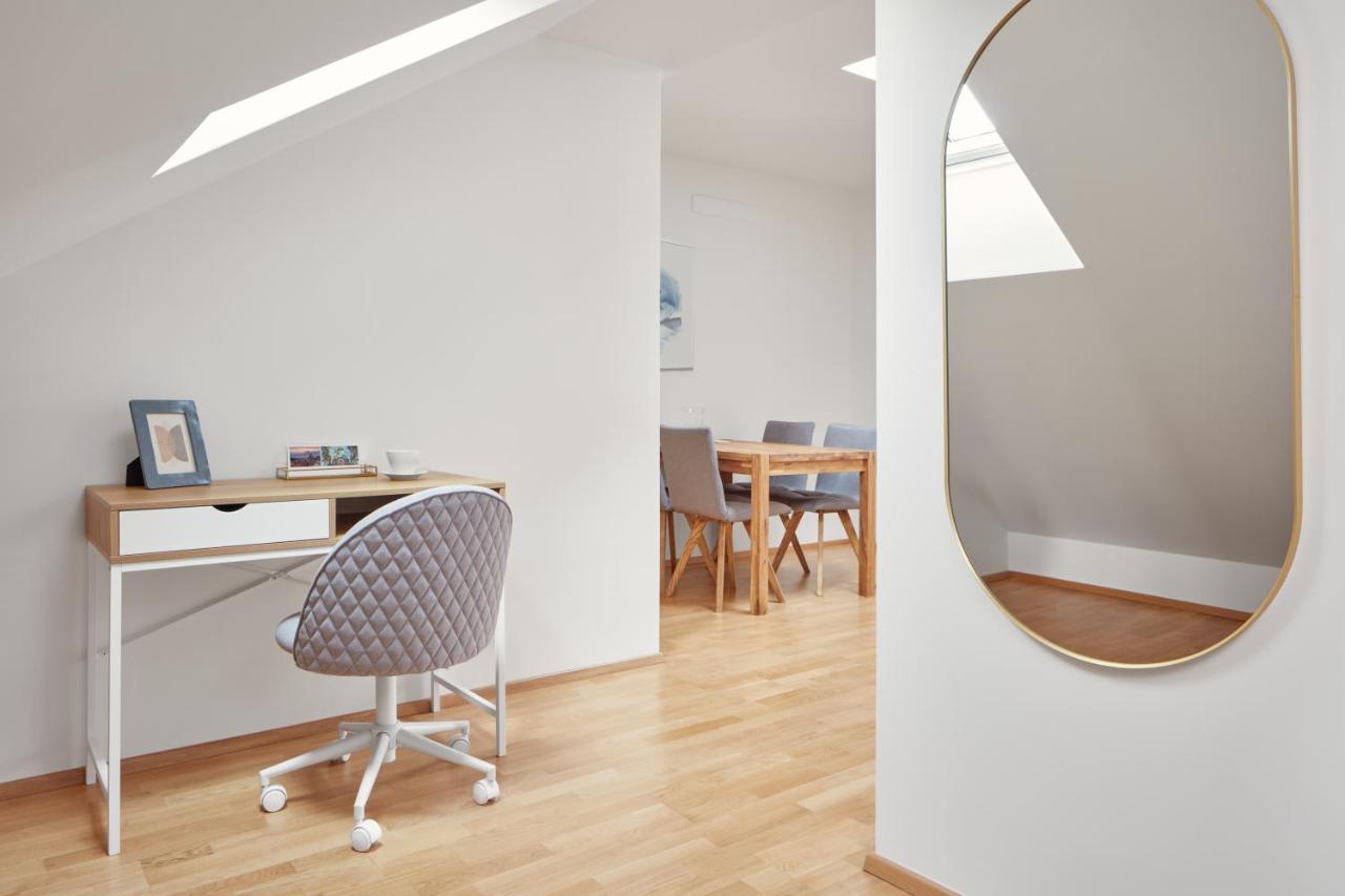 Bright Apartment In New Town By Prague Days Praga Exterior foto